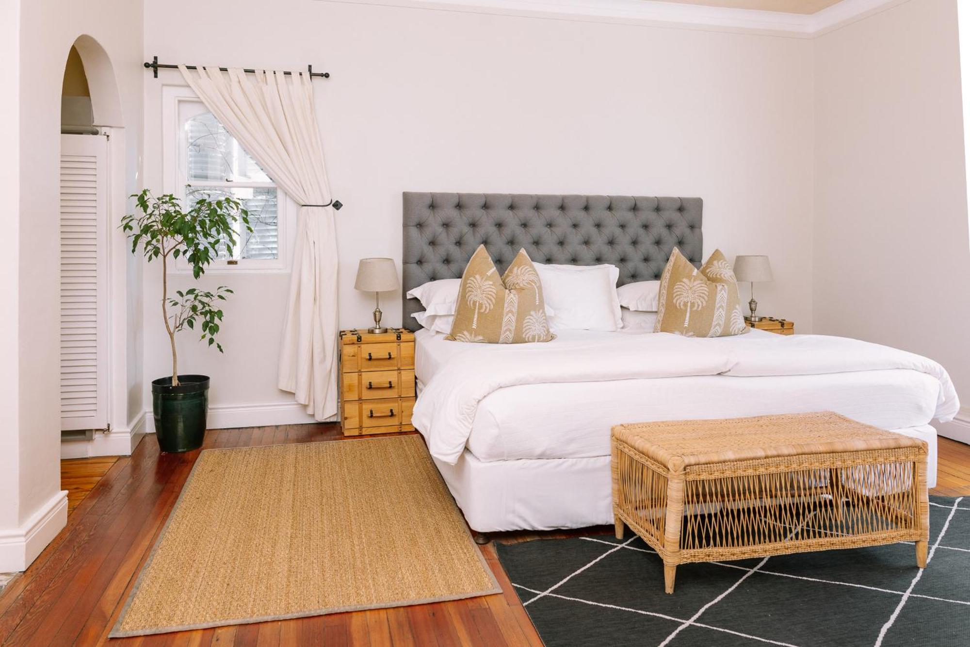 Auberge Burgundy Boutique Hotel & Spa Hermanus Esterno foto